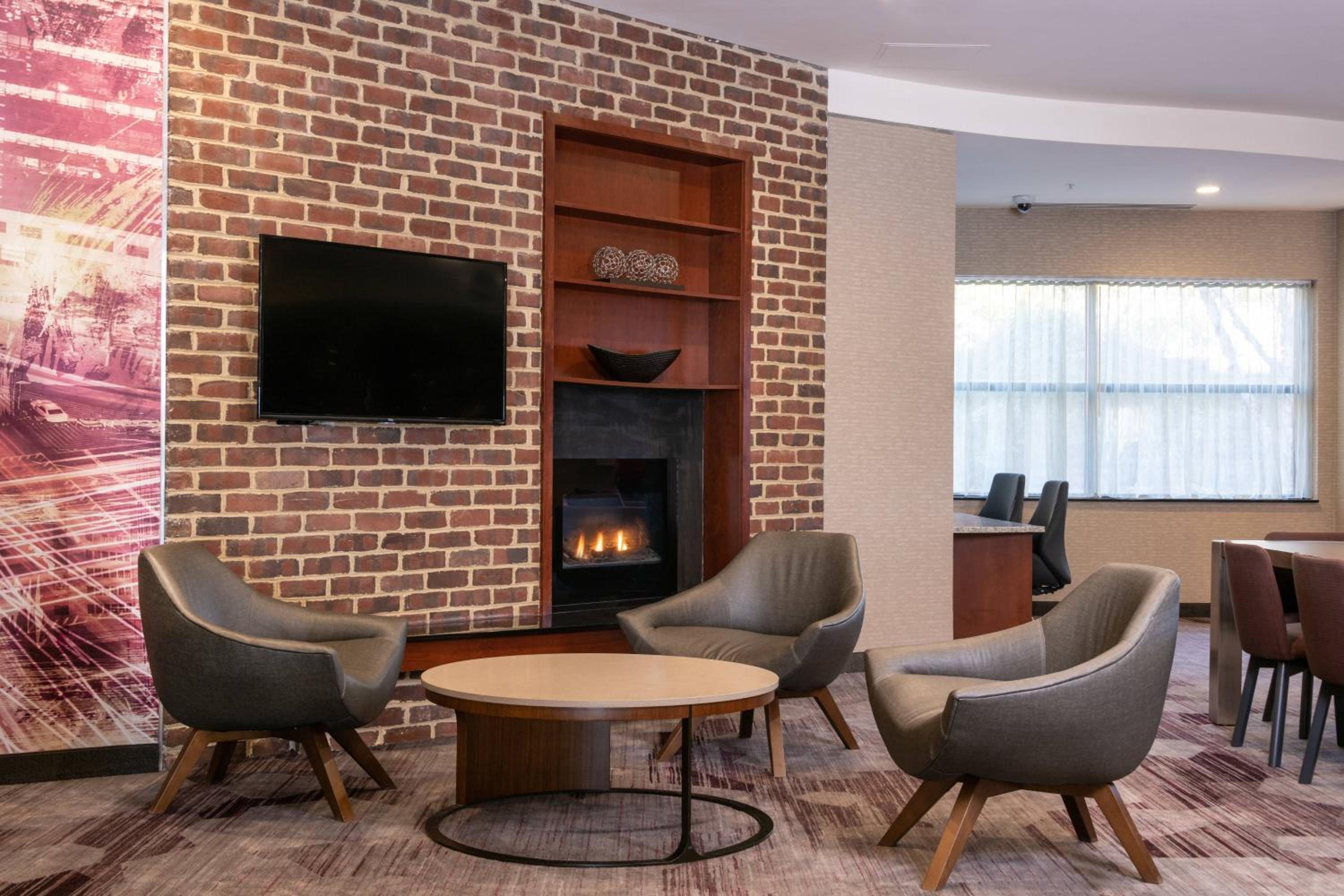 Newark Vacations - Courtyard by Marriott Newark-University of Delaware - Property Image 11