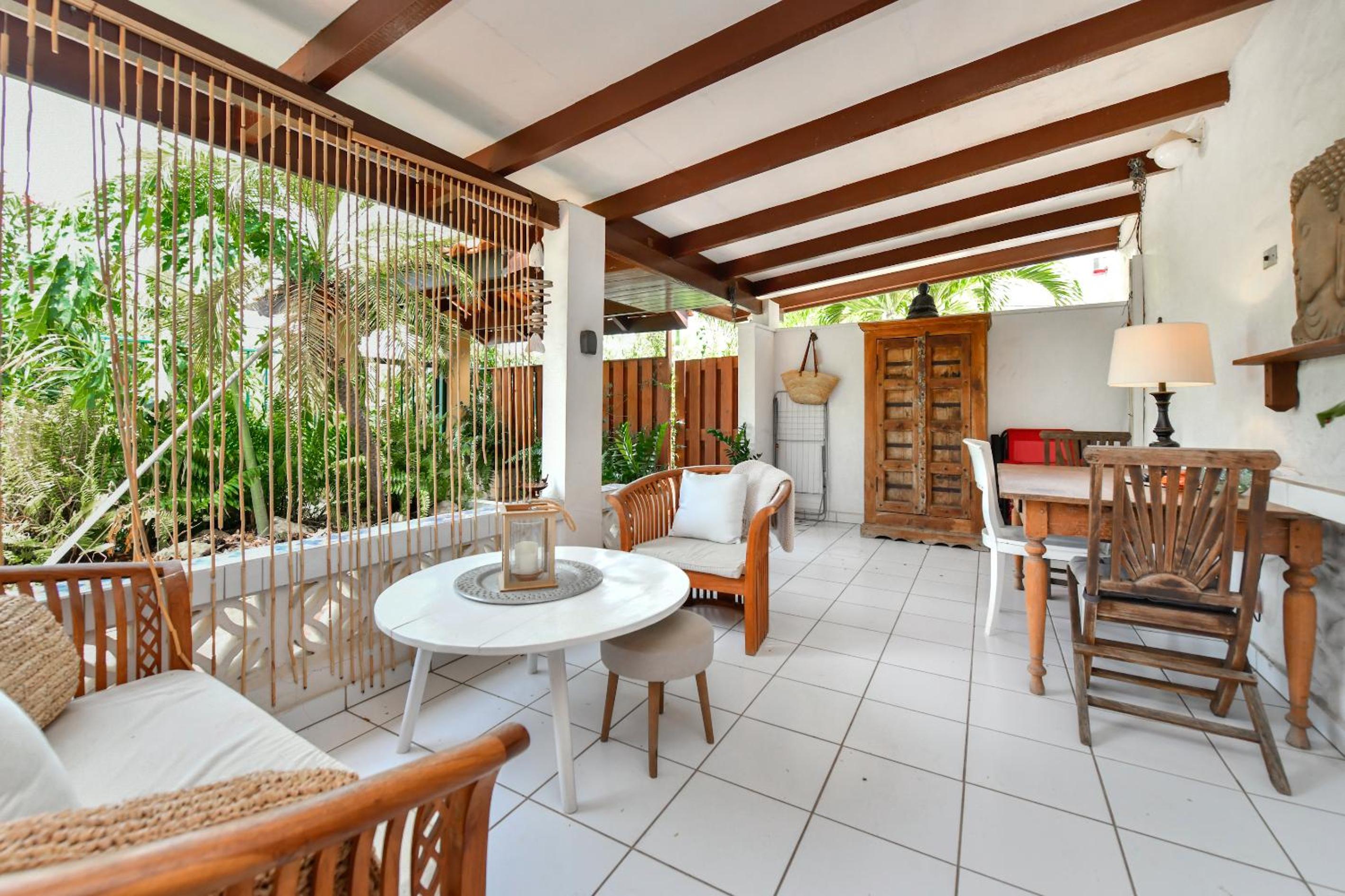 Brisas Studio Apartments