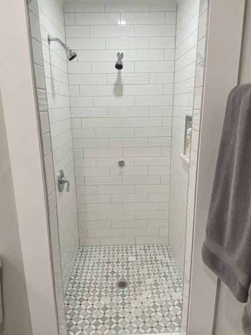 Albany Vacations - Historical Entertainer 3 Bedroom Townhouse AC PNW - Property Image 49