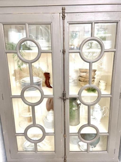 Albany Vacations - Historical Entertainer 3 Bedroom Townhouse AC PNW - Property Image 12