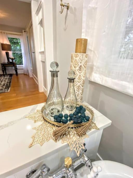 Albany Vacations - Historical Entertainer 3 Bedroom Townhouse AC PNW - Property Image 47