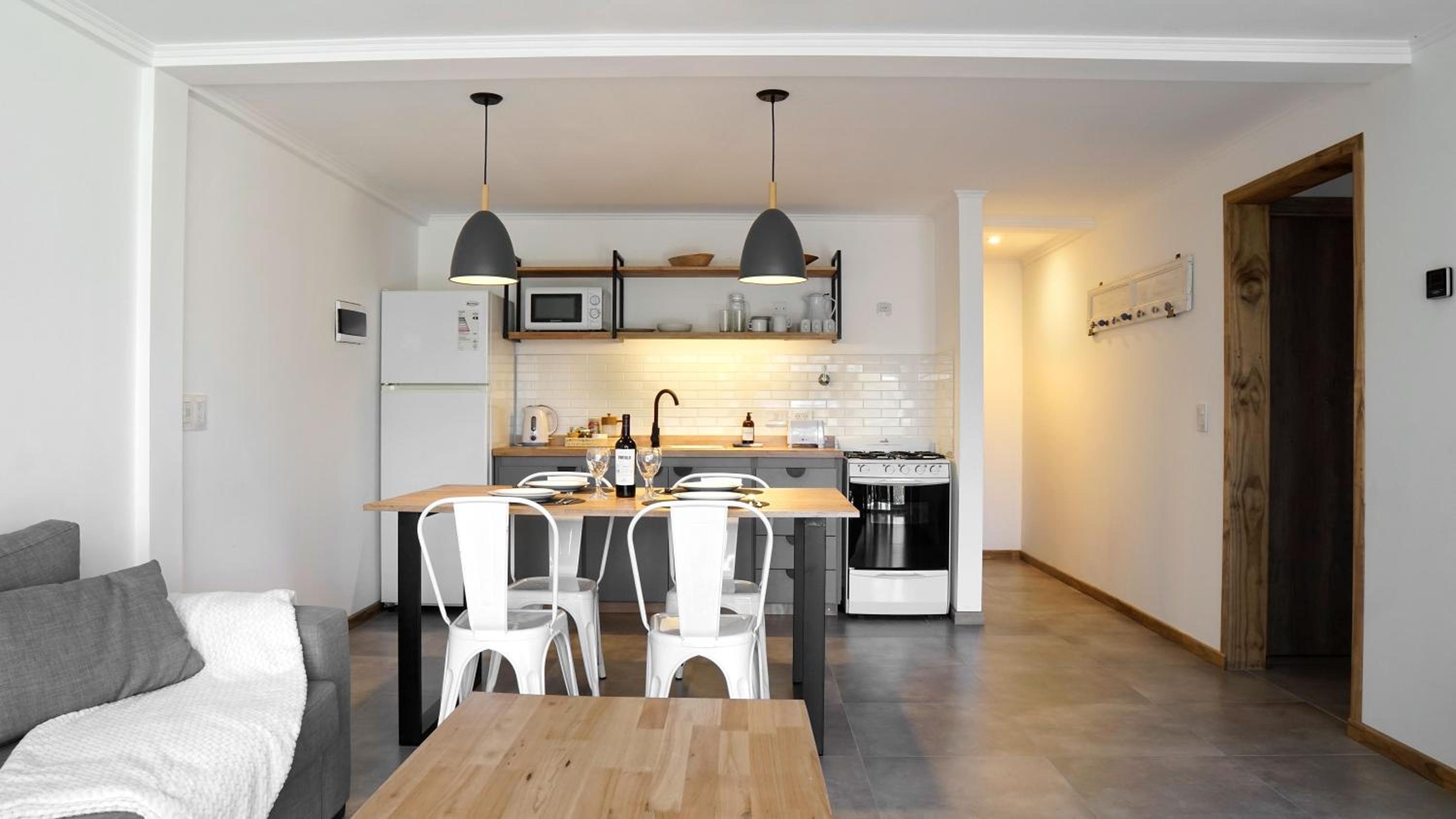 Las Amapolas Apartments