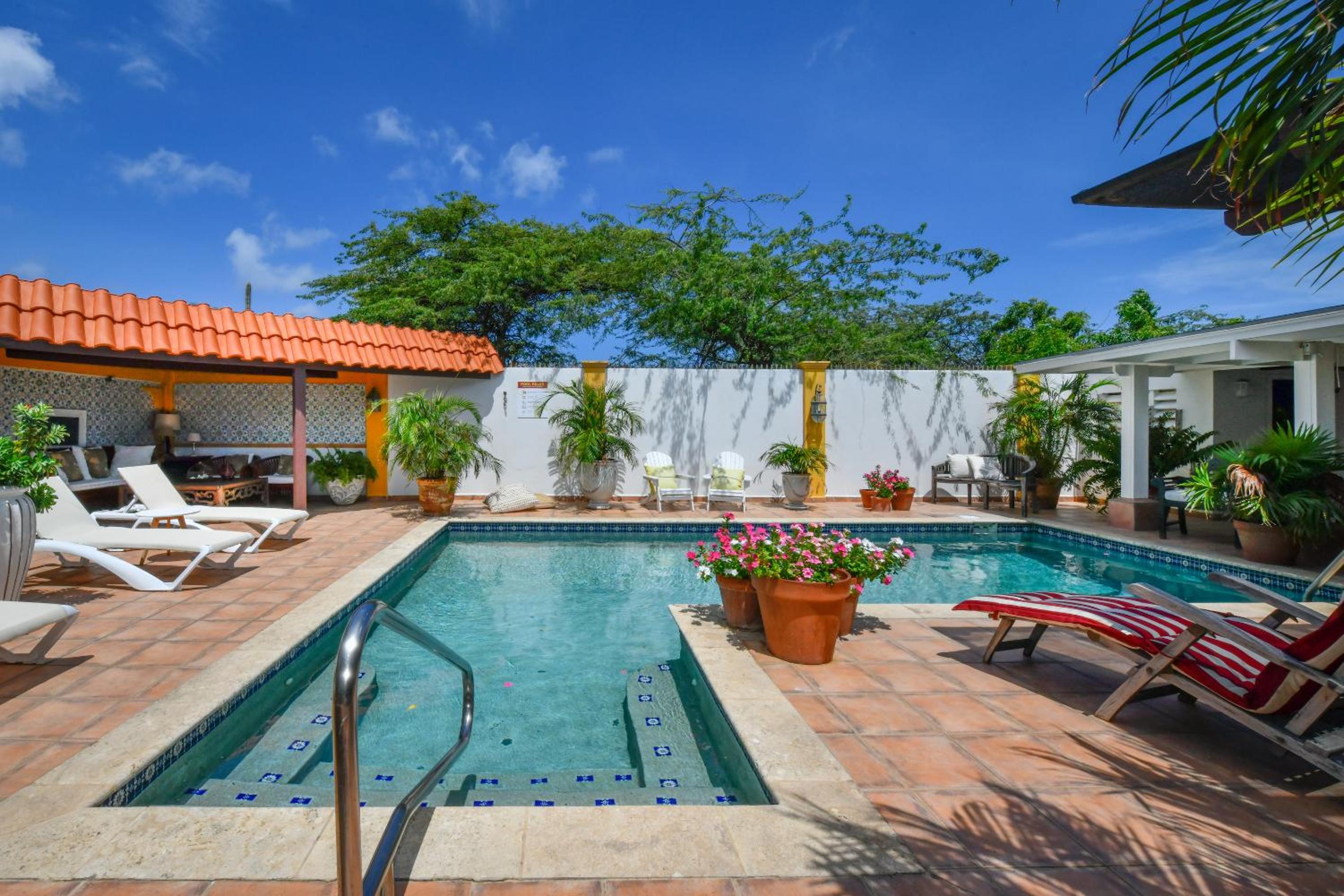 Brisas Studio Apartments