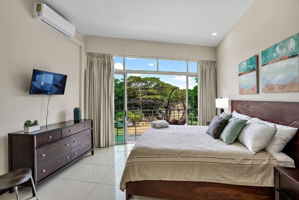 PP201 Modern Space in Centre of Town