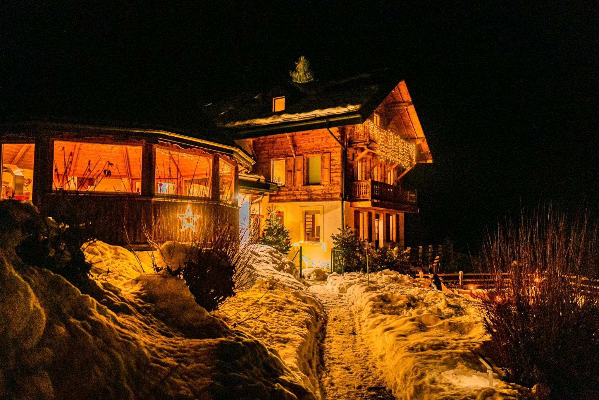 Chalet 4 Saisons with jacuzzi - Ovronnaz