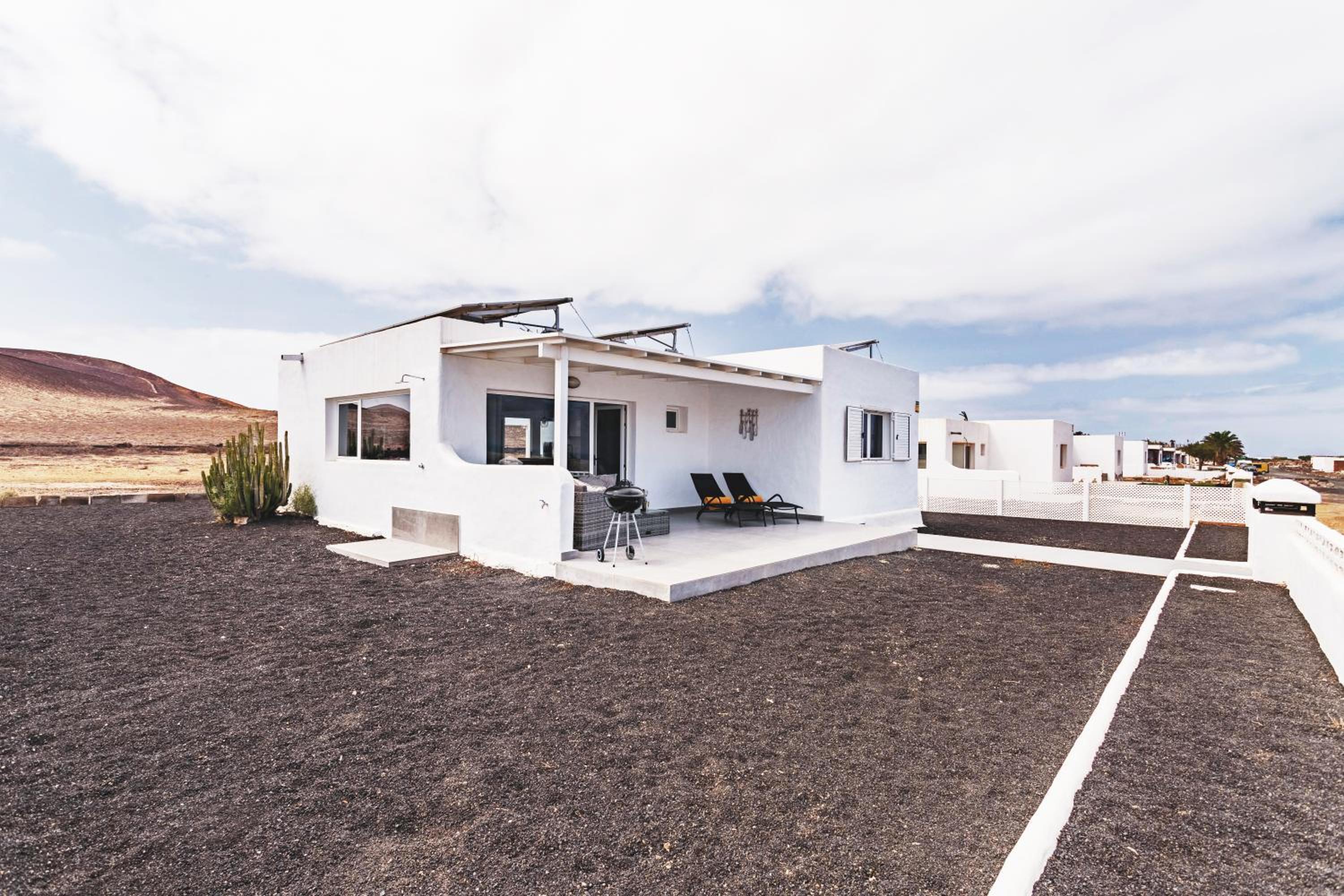 Casita San Juan, near Famara Beach, Surf, Kite, Hike view 3