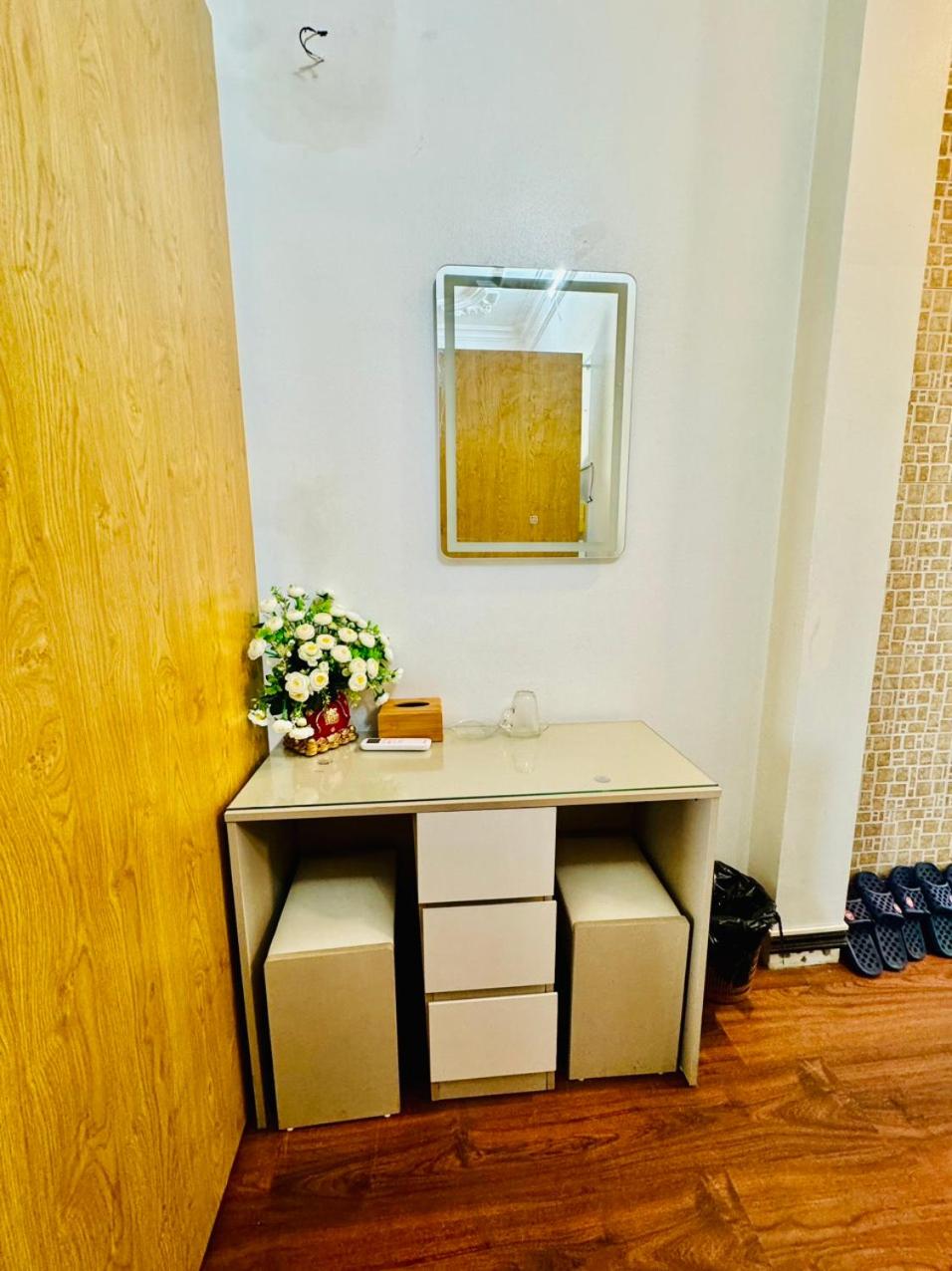 IL Divo Hostel 8 Hàng Đào & Travel & Spa - Hanoi Old Quarter