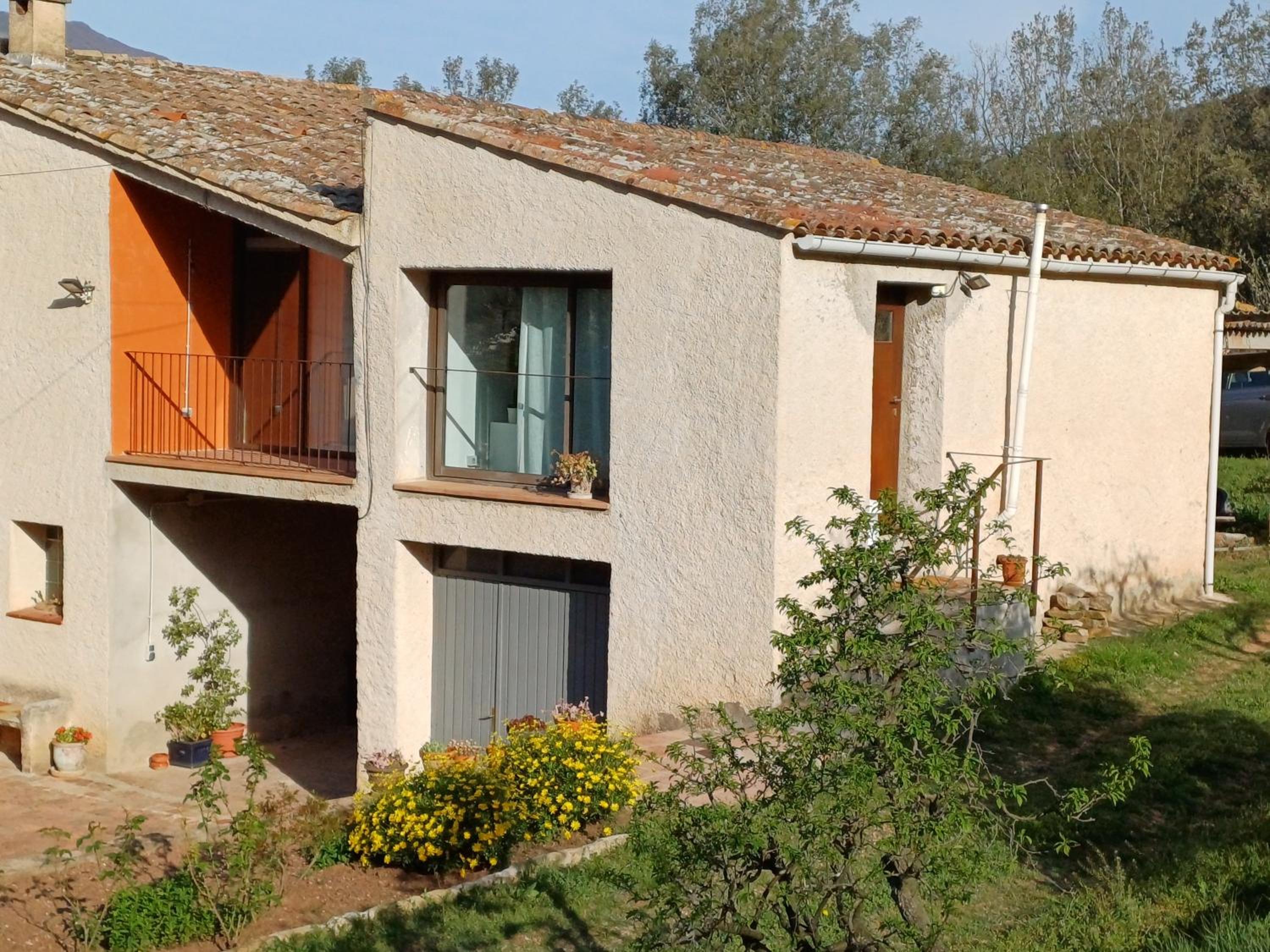 Estudi ideal en una masia view 3