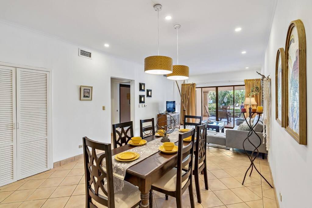 SR9 Luxury Condo Across the Street from Beach