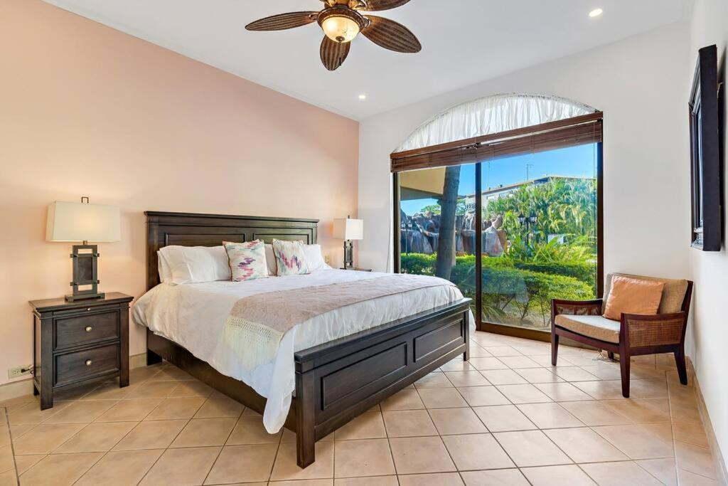 SR9 Luxury Condo Across the Street from Beach