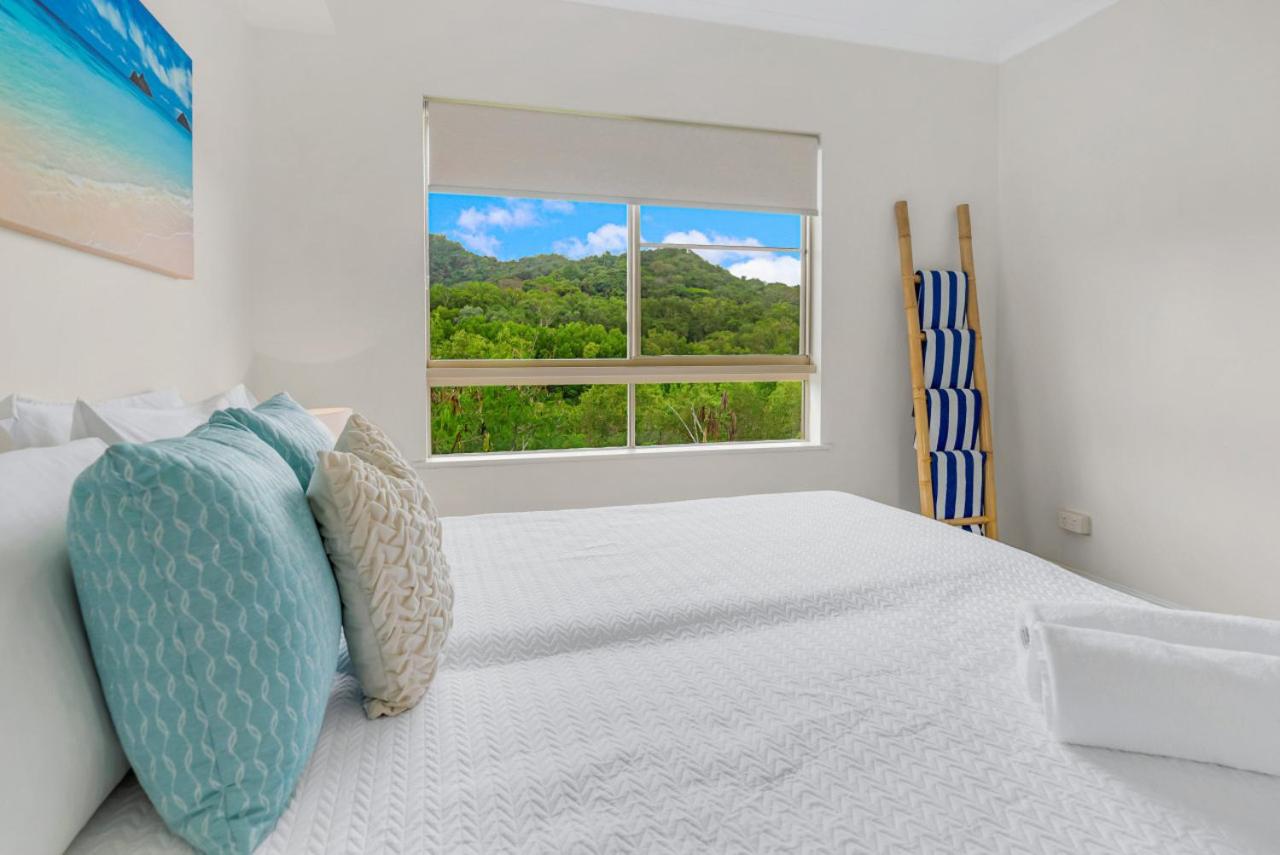 Linaria Lakes - Resort Style living