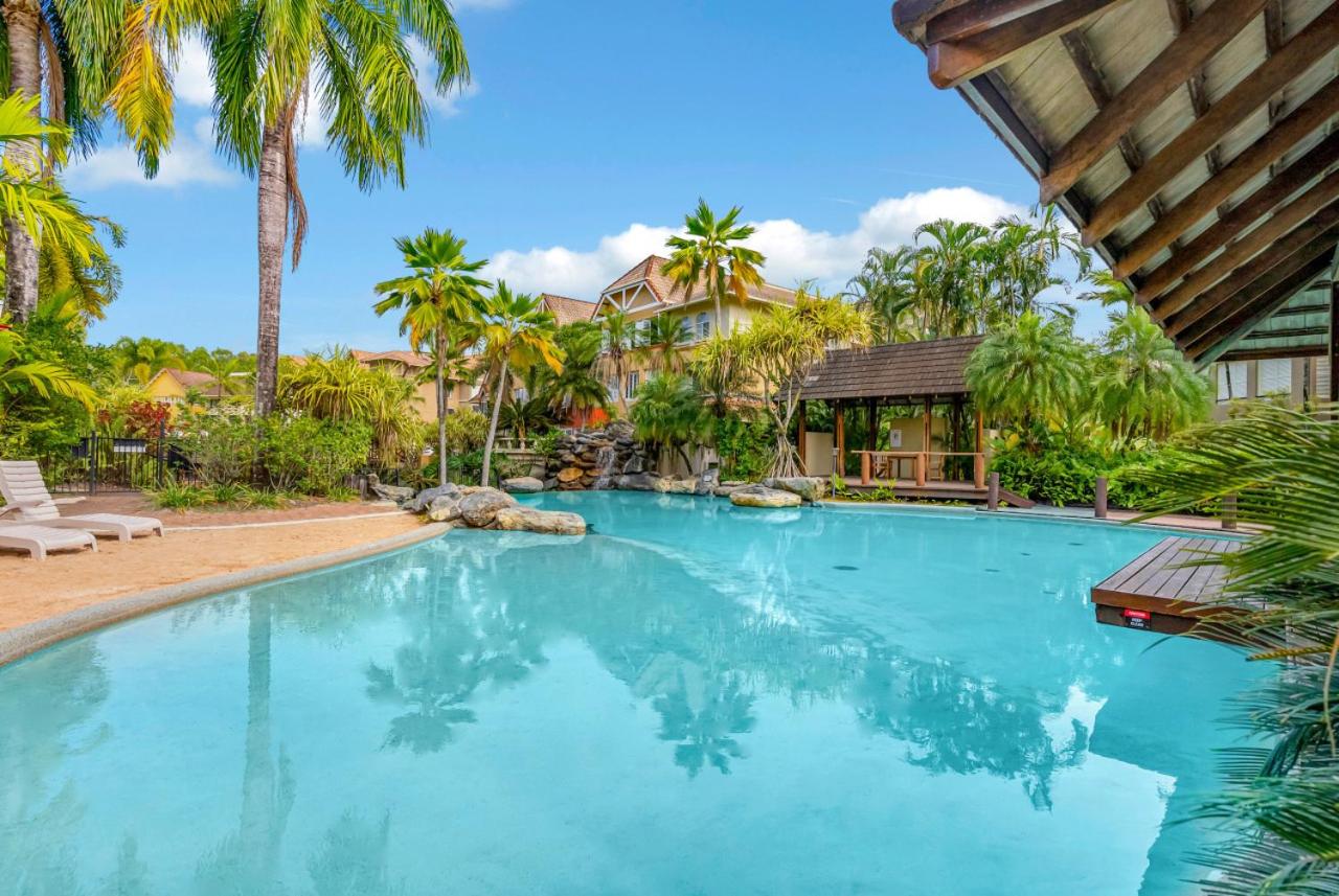 Linaria Lakes - Resort Style living