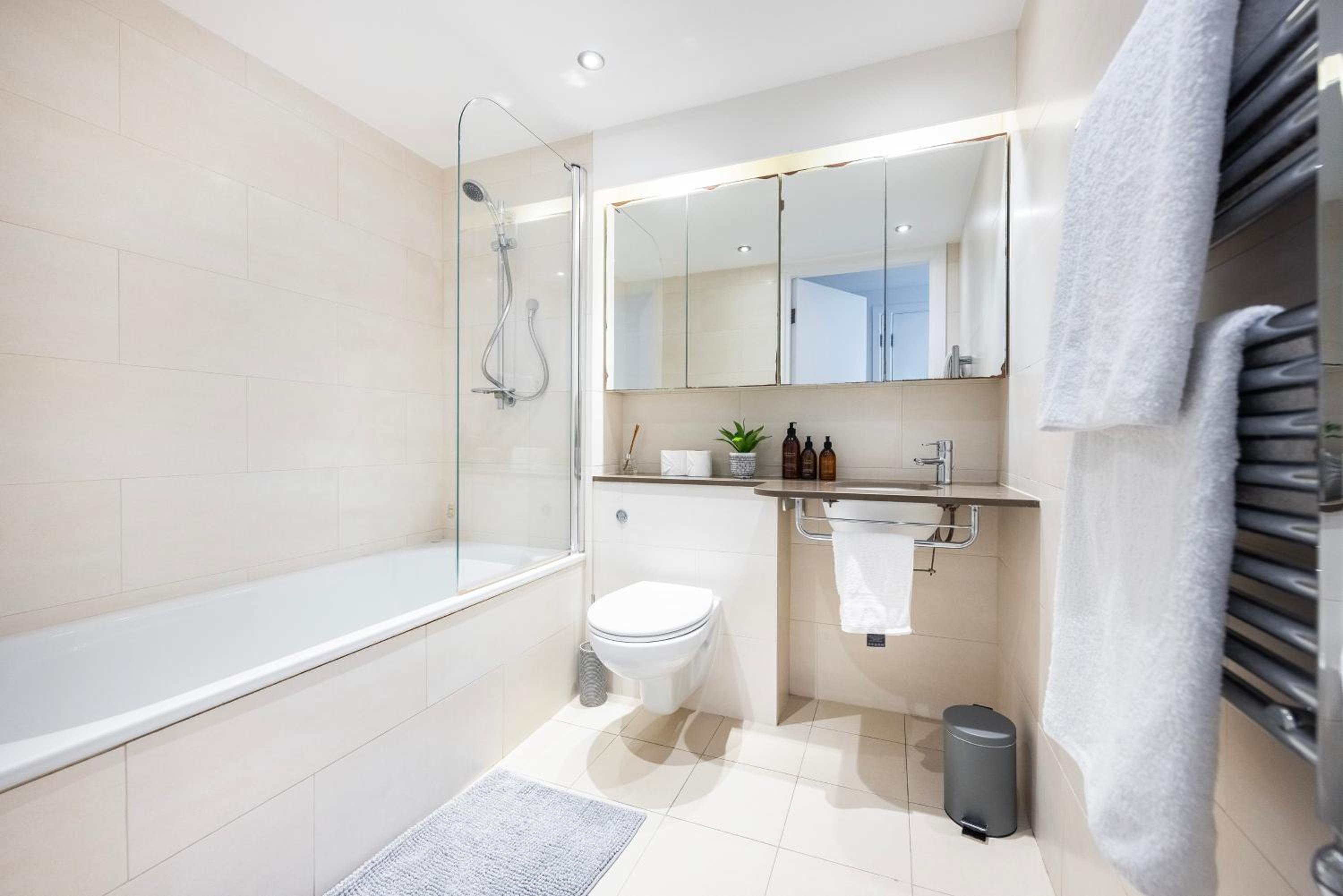 Austin David Apartments ExCeL