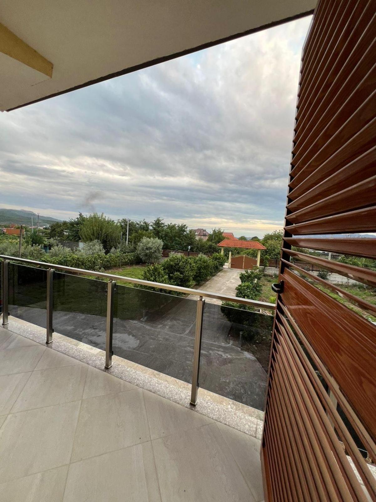 Villa S M