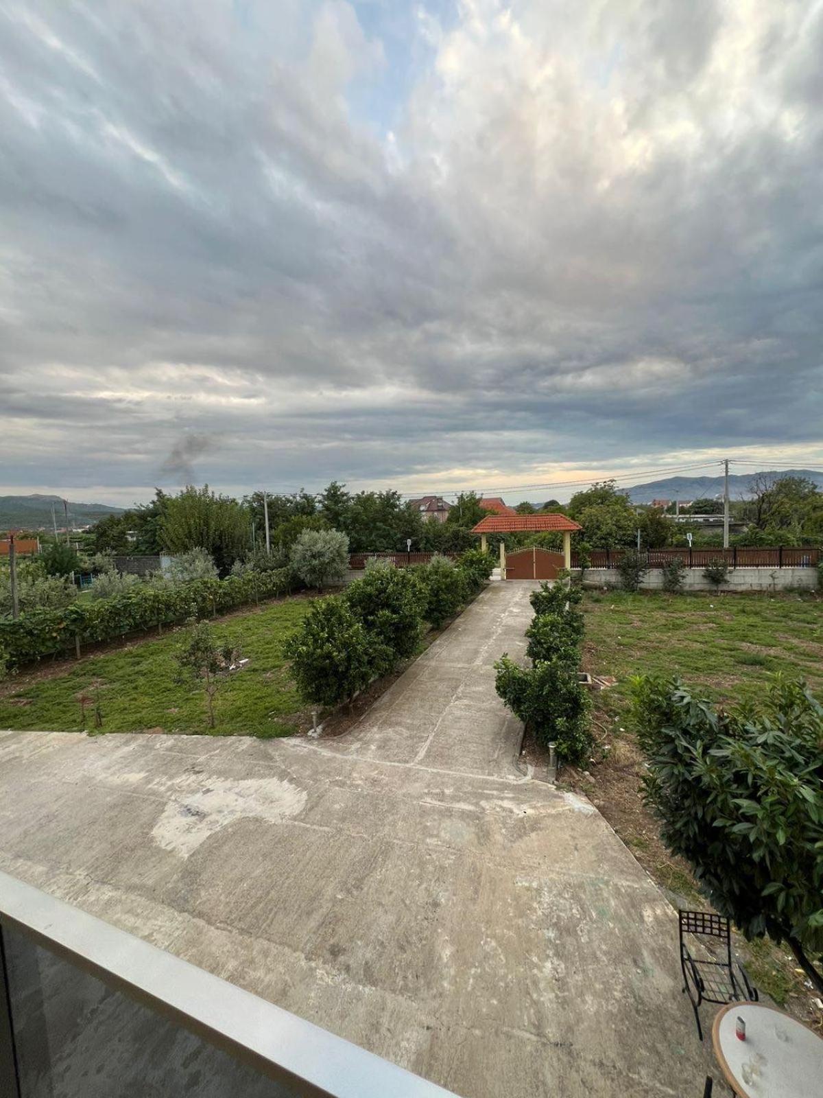 Villa S M