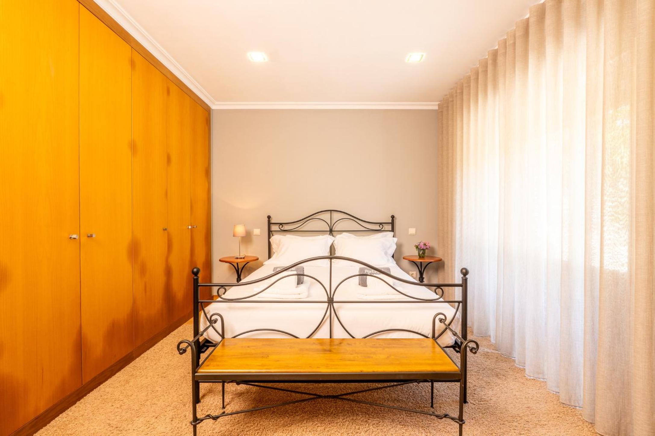 Portugal Active - Vintage Alembic House