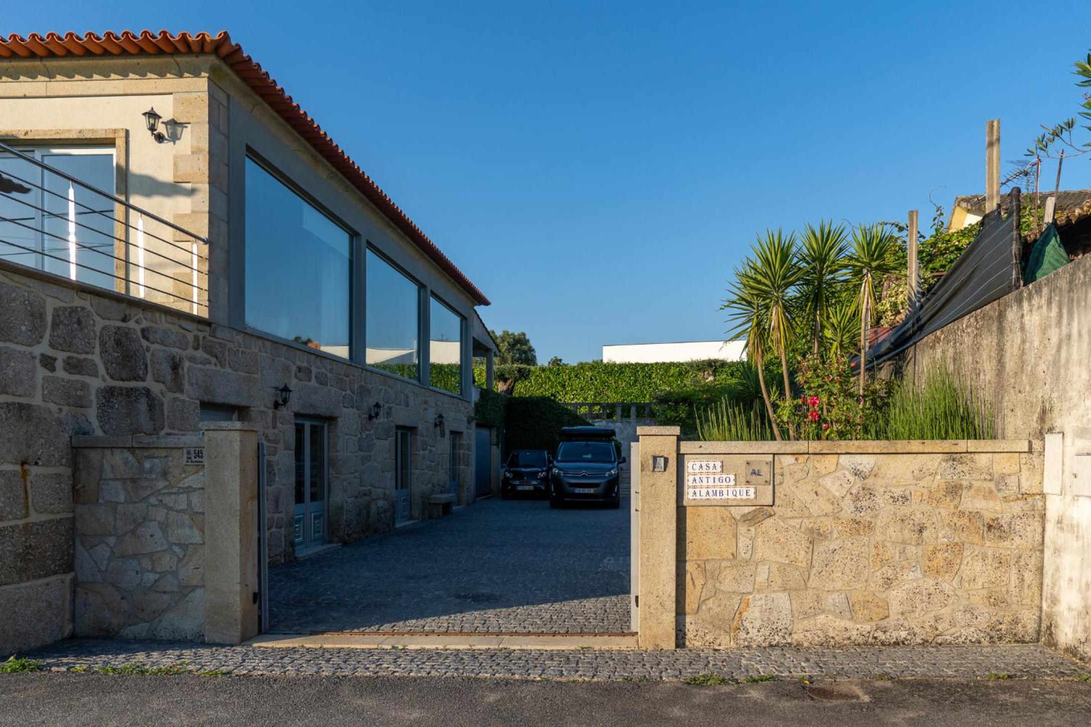 Portugal Active - Vintage Alembic House