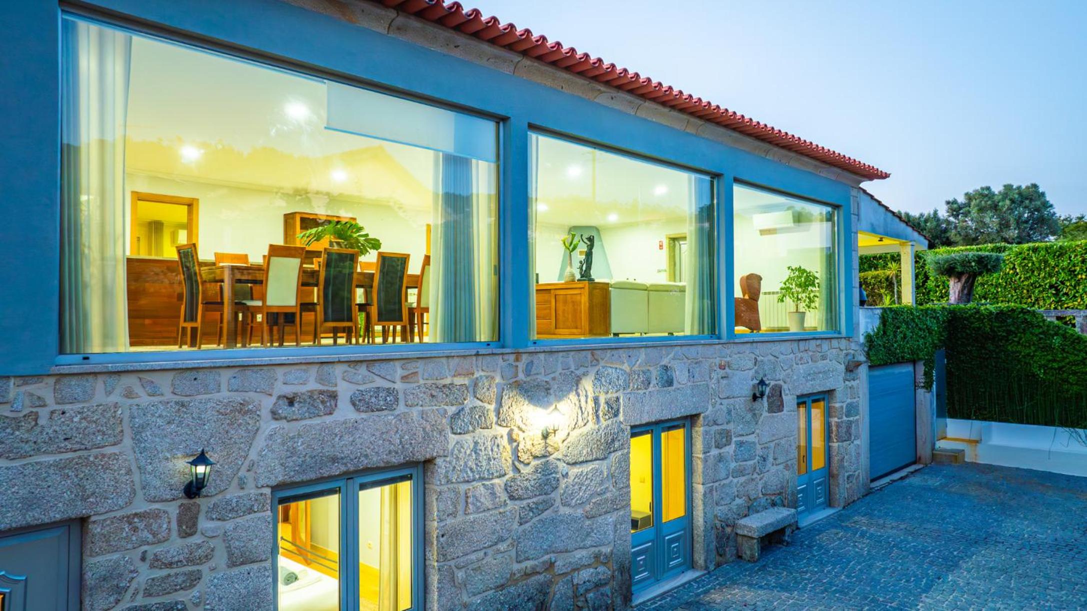 Portugal Active - Vintage Alembic House