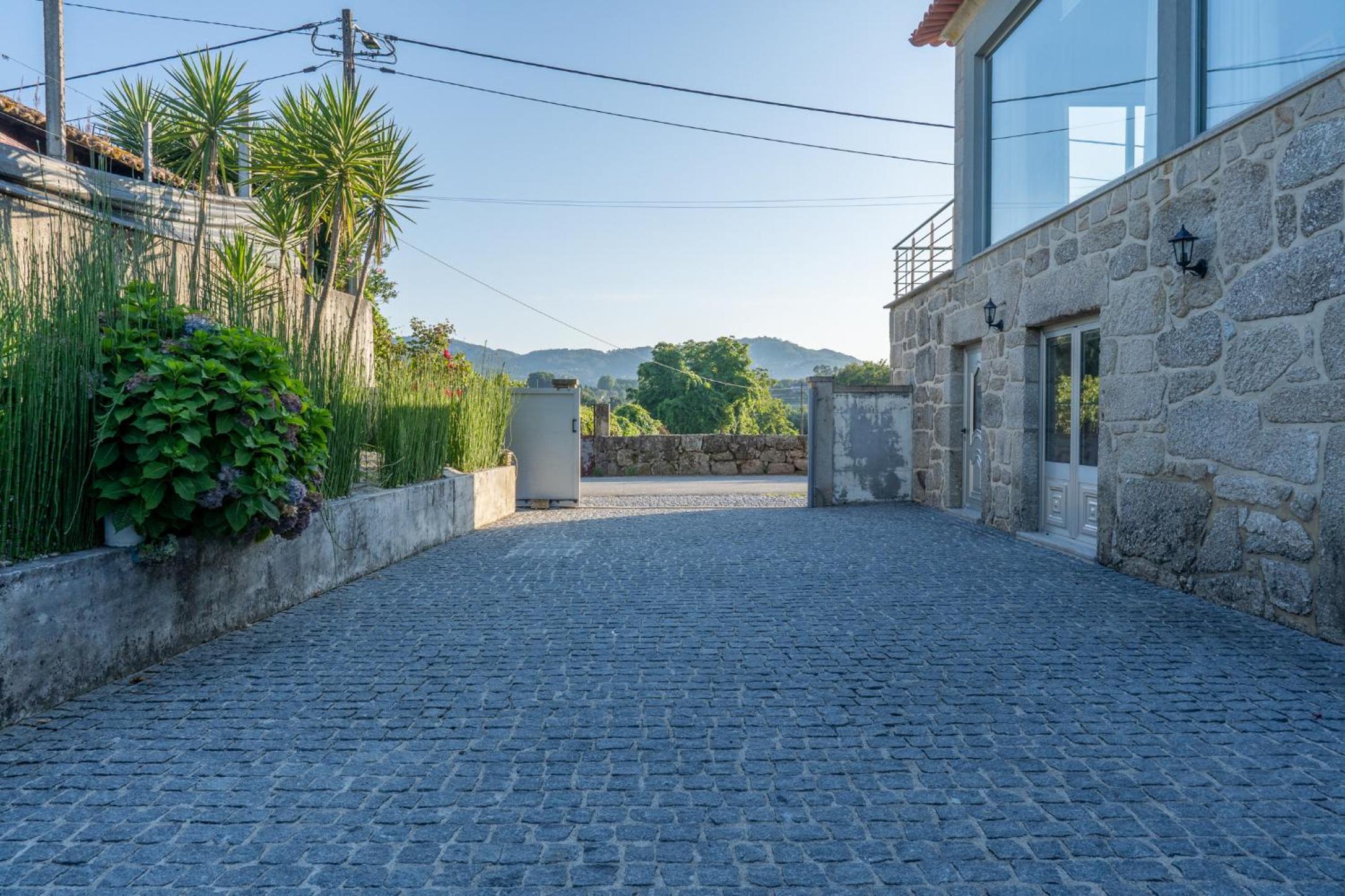 Portugal Active - Vintage Alembic House