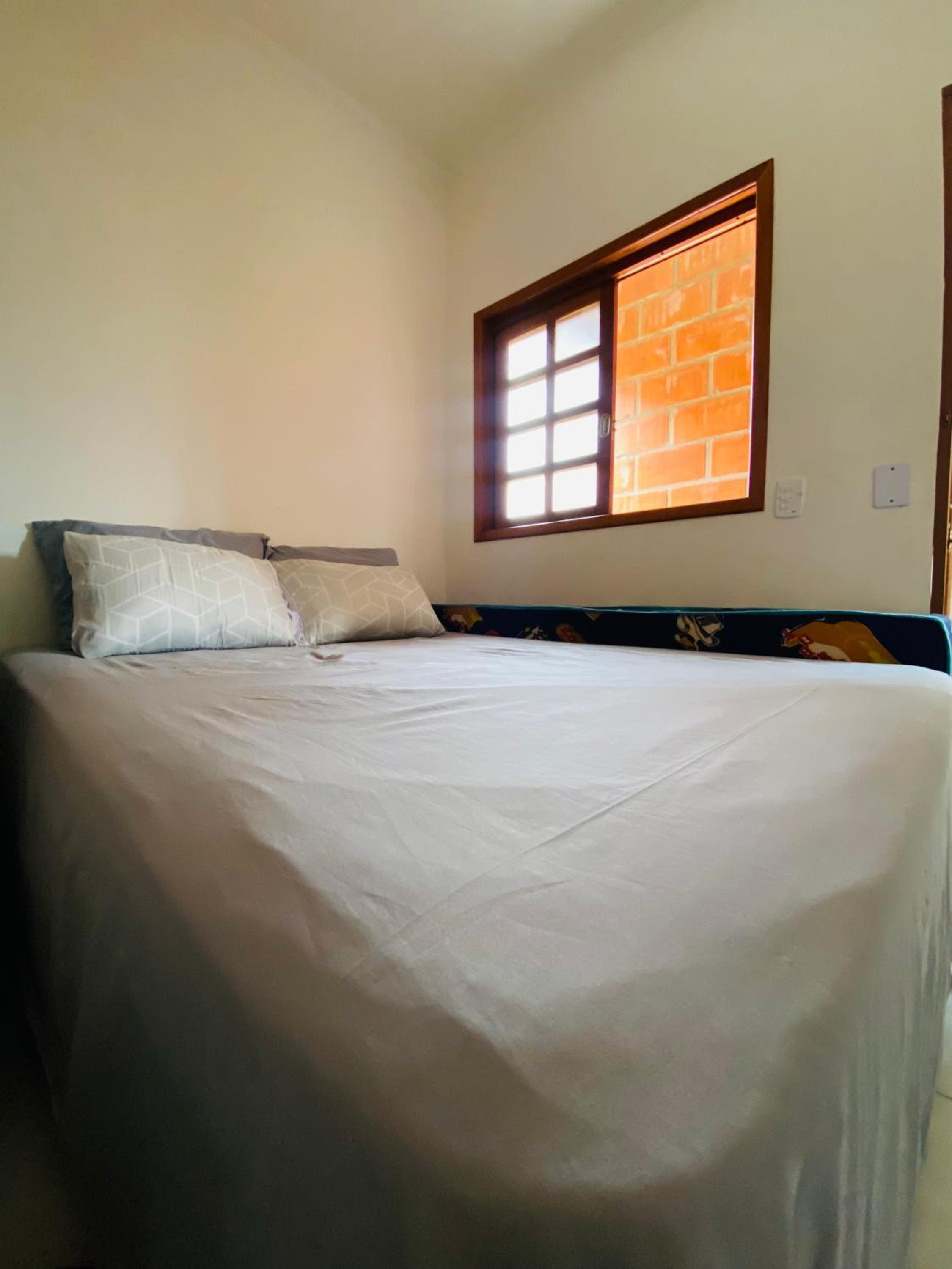 Apartamento a 250 metros da Praia do Sapê e Maranduba - Piscina e Ar condicionado