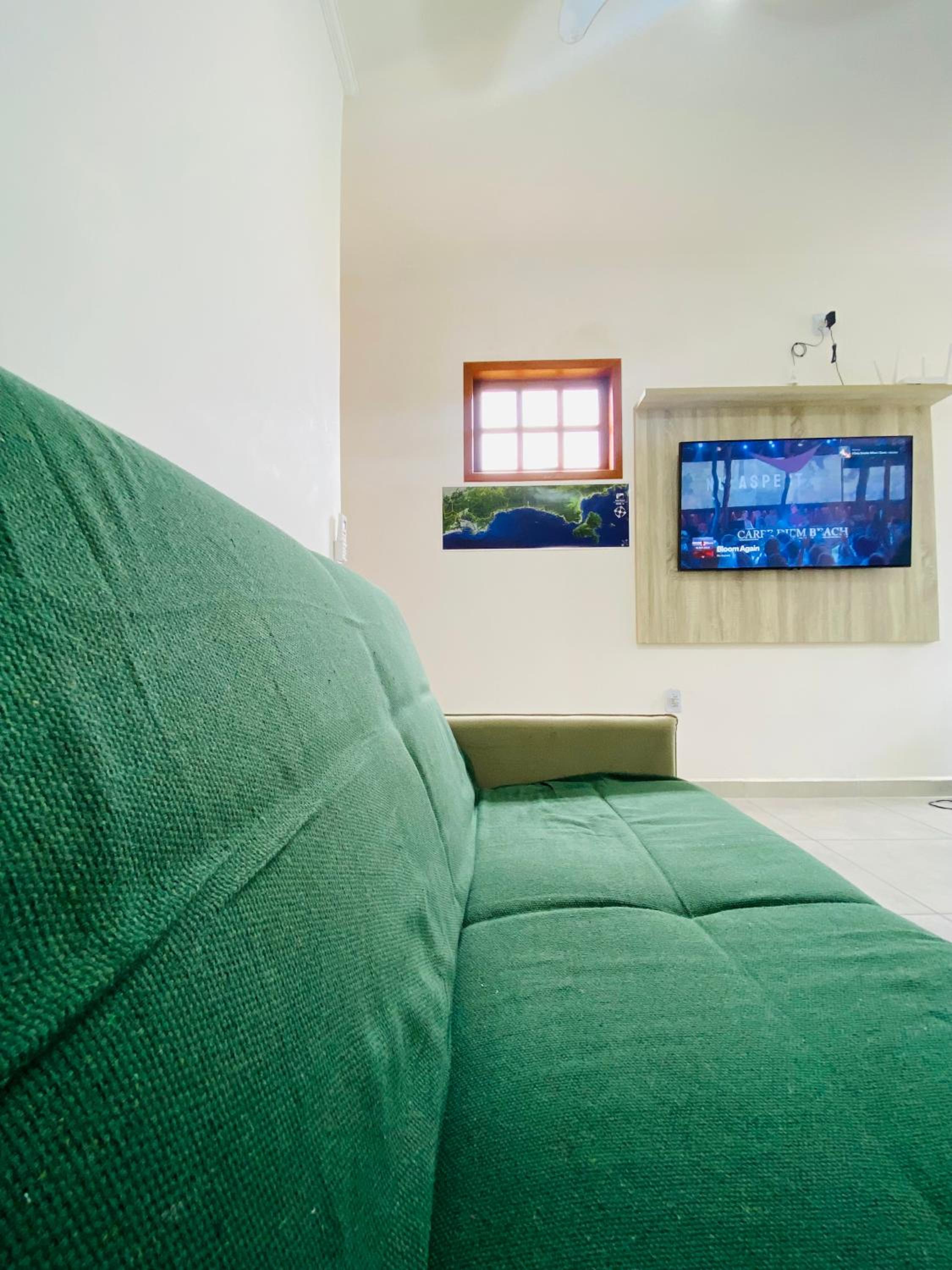 Apartamento a 250 metros da Praia do Sapê e Maranduba - Piscina e Ar condicionado