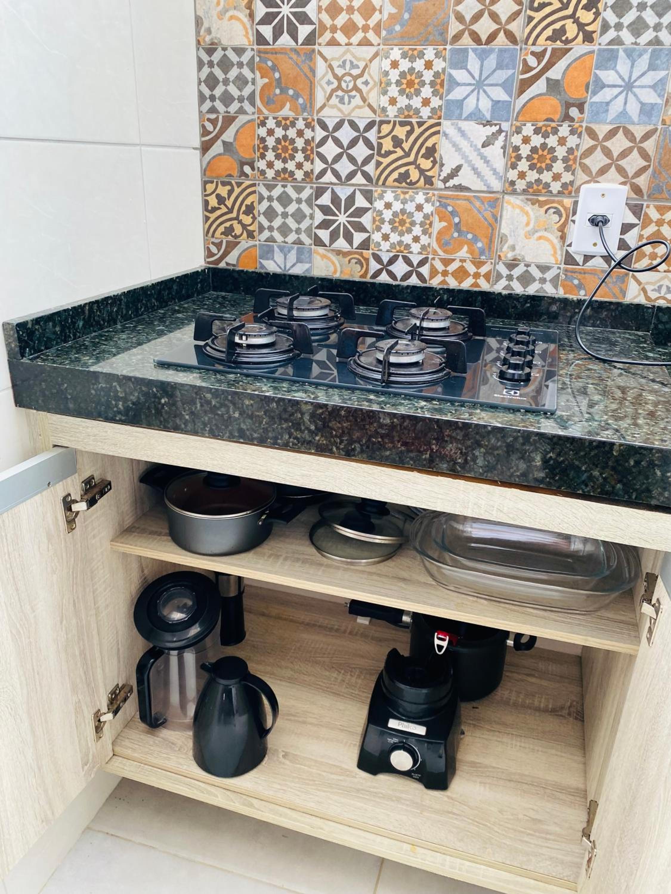 Apartamento a 250 metros da Praia do Sapê e Maranduba - Piscina e Ar condicionado