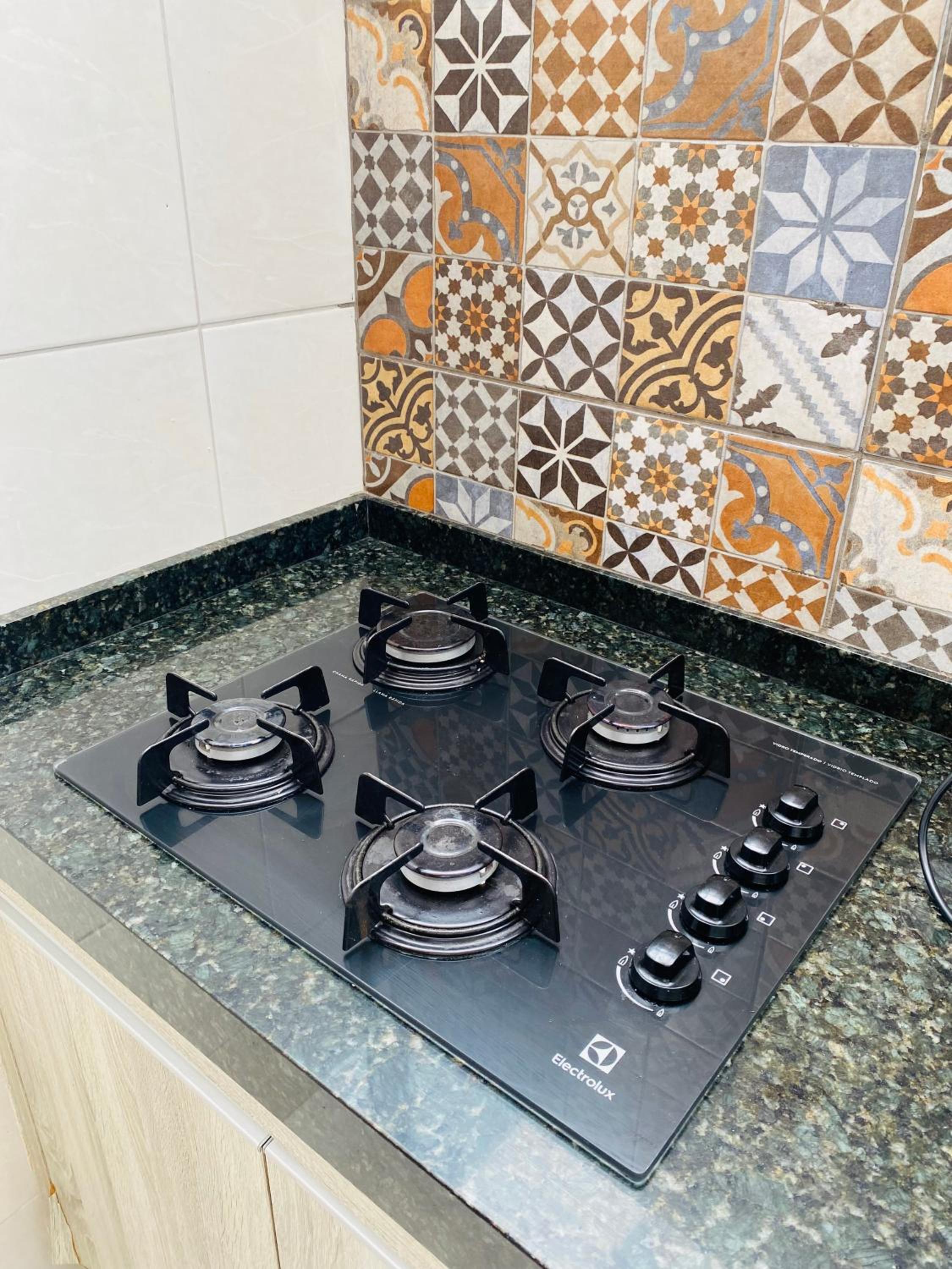 Apartamento a 250 metros da Praia do Sapê e Maranduba - Piscina e Ar condicionado