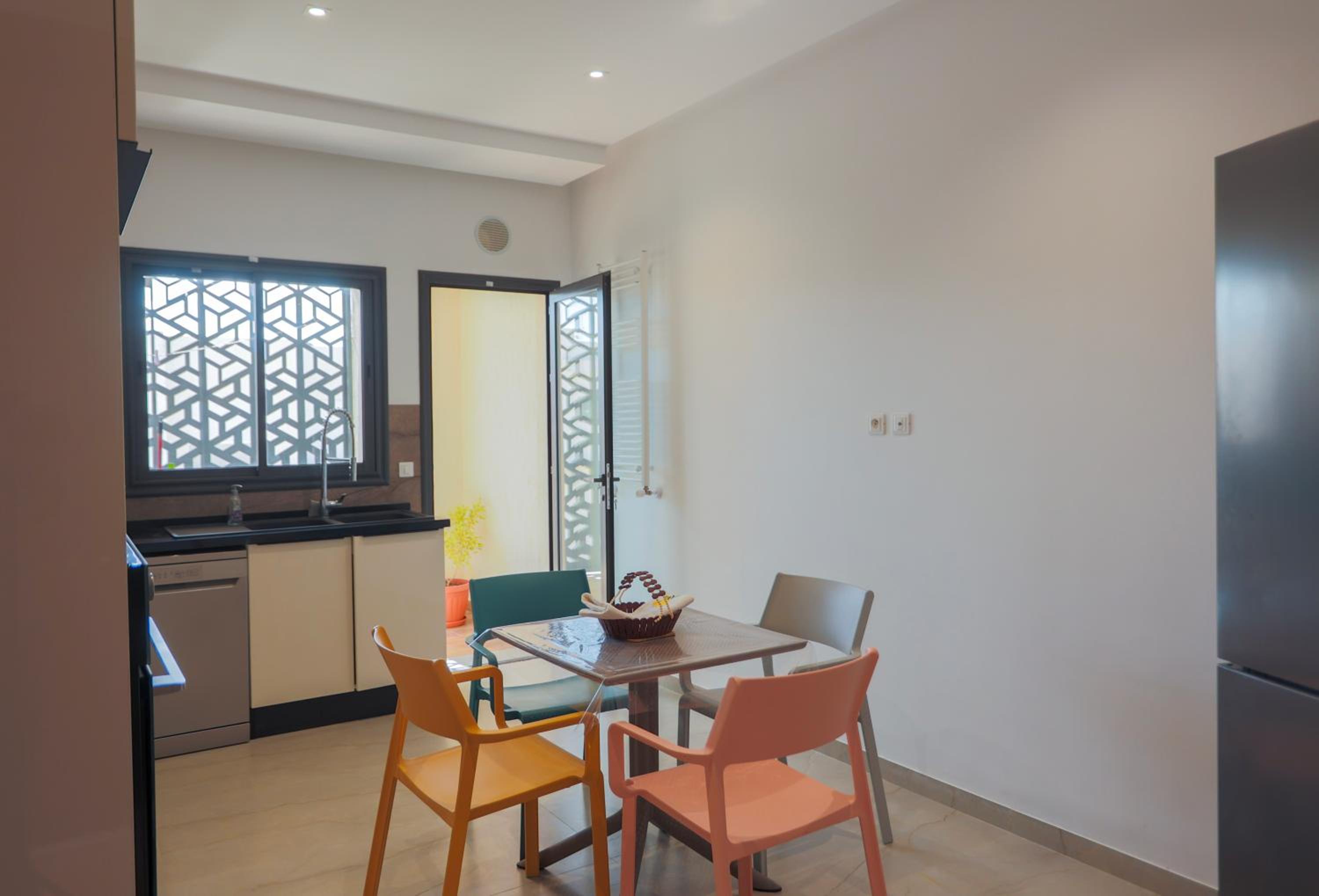 Bright and Cozy New 3 Bedrooms Apartment view 5
