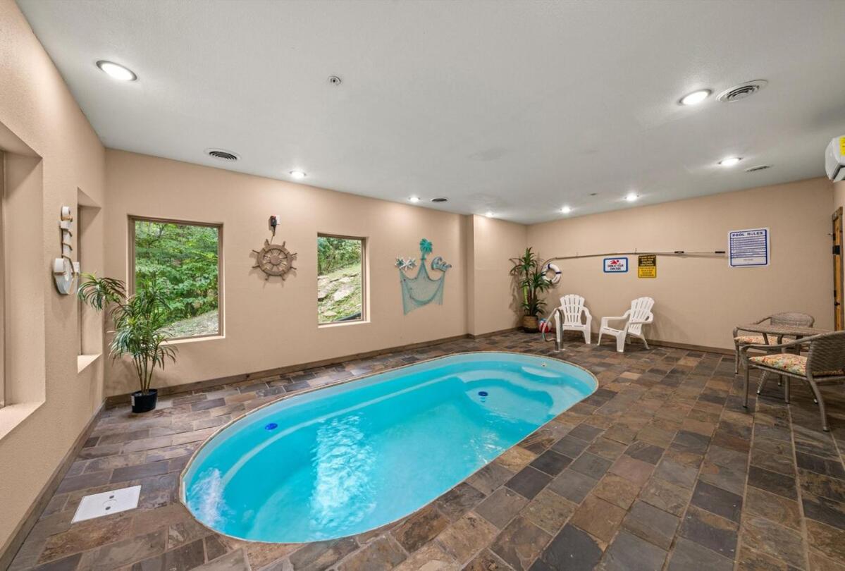 Indoor Pool, Ping pong, Karaoke, Theater, Hot tub view 3