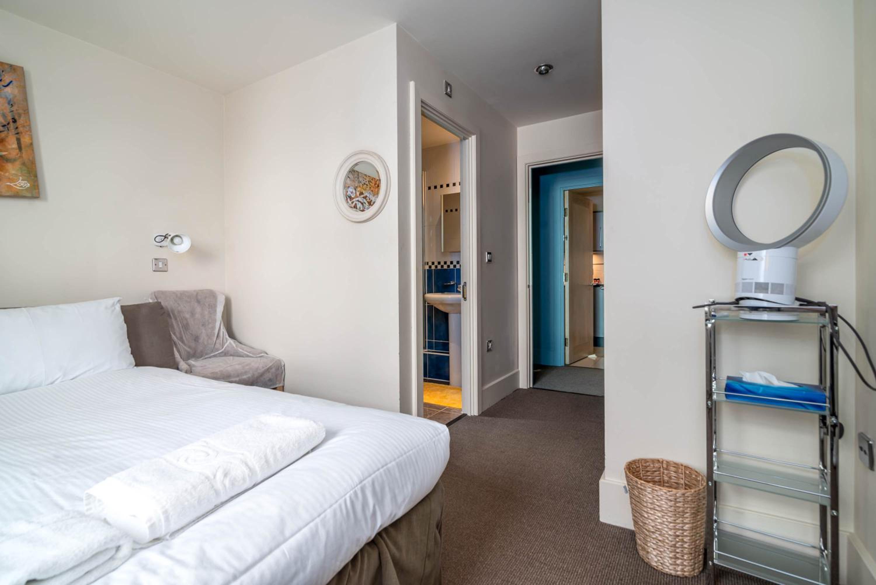 Fabulous 3 bed apartment in Vauxhall