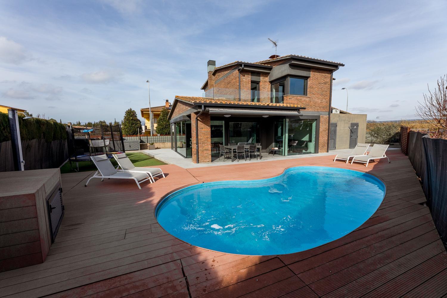 Chalet Els pins, Banyoles view 2