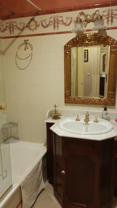 Dúplex en plena Plaza Mayor con decoración barroca