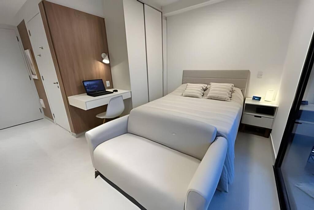 Studio completo e acolhedor para se sentir em casa