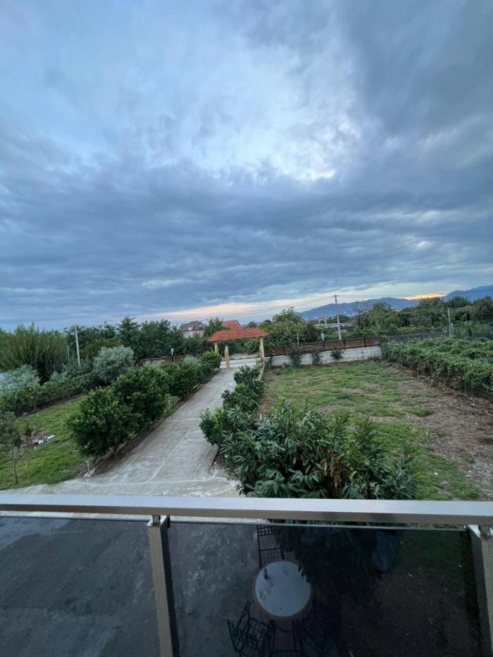 Villa S M