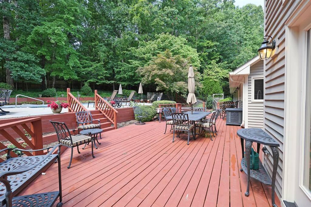 Sunset Point Pool House Close to Duke University view 4