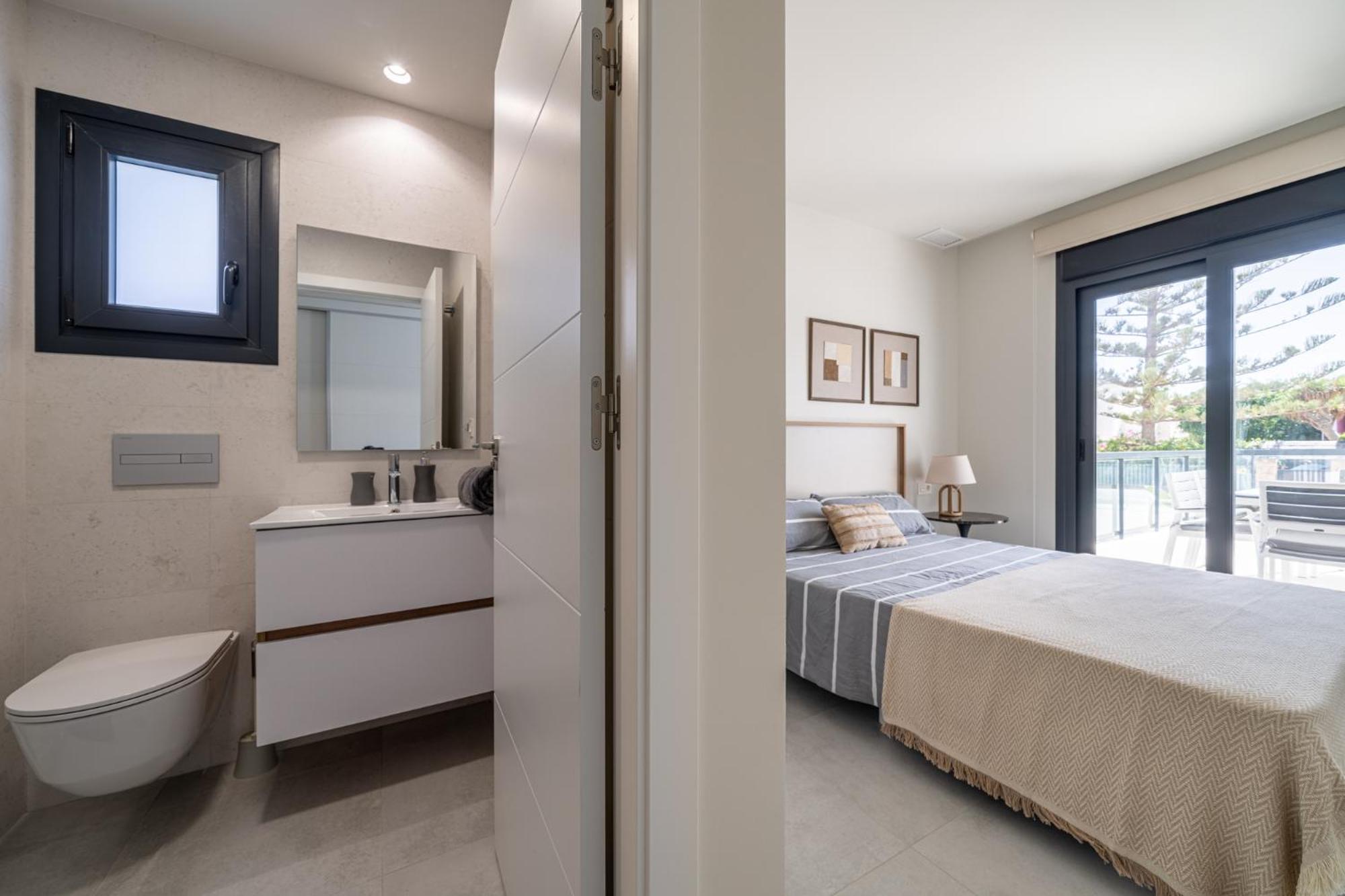 Luxury Apartment in Mil Palmeras