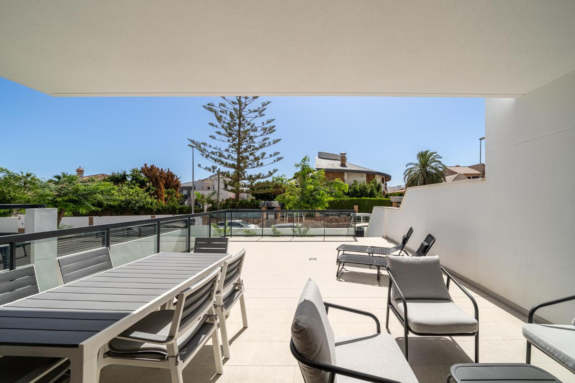 Luxury Apartment in Mil Palmeras