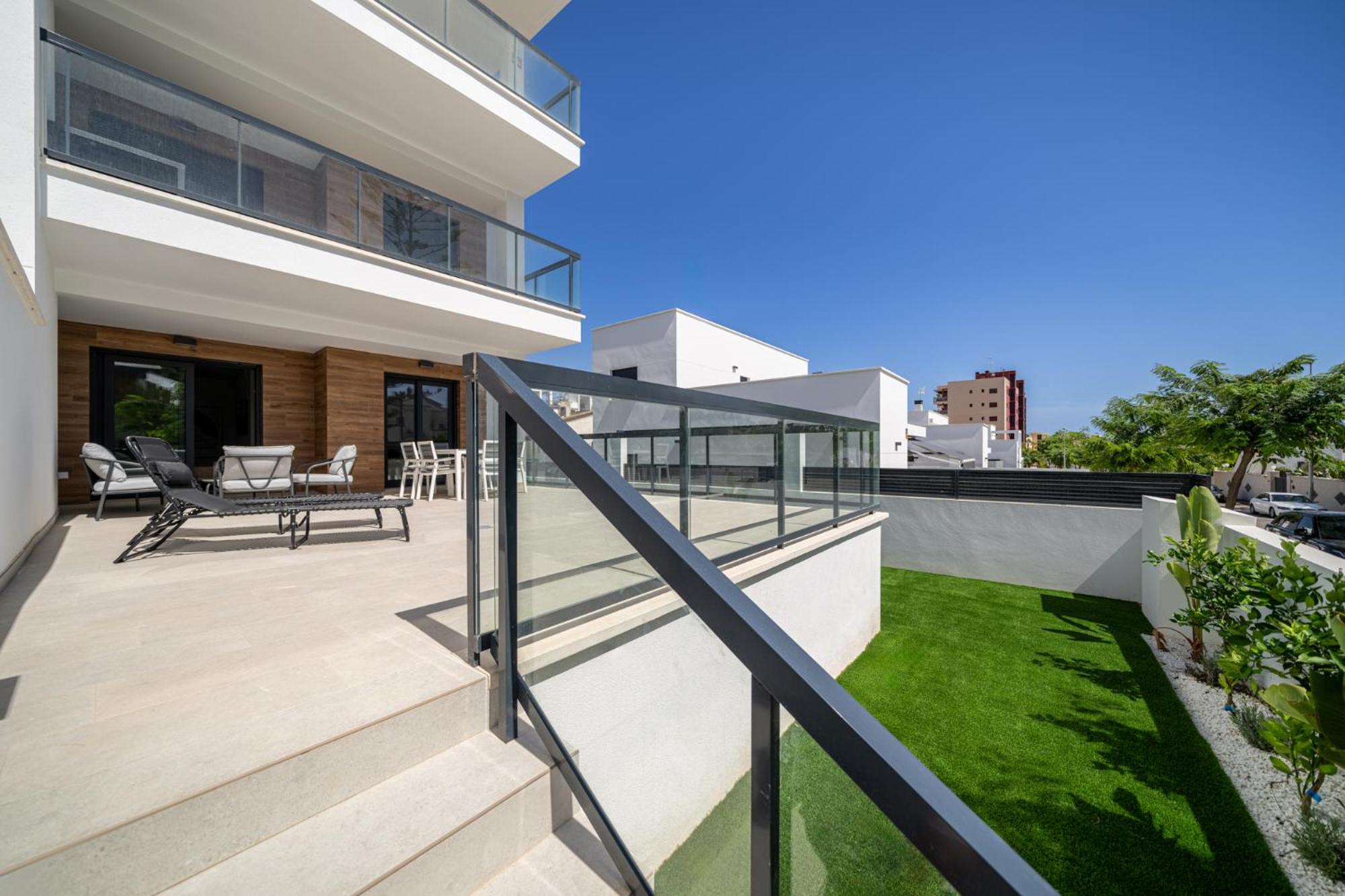 Luxury Apartment in Mil Palmeras