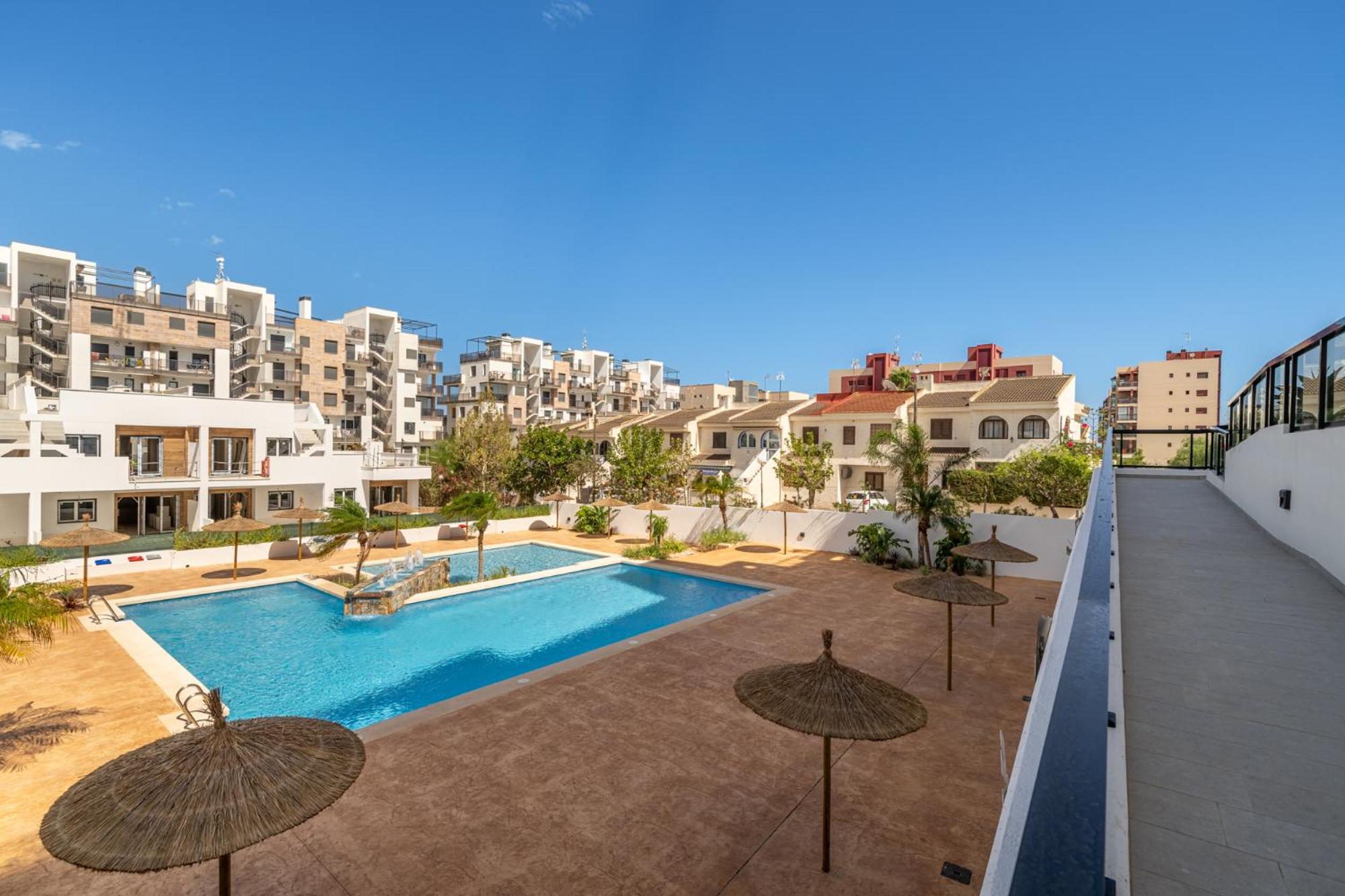Luxury Apartment in Mil Palmeras