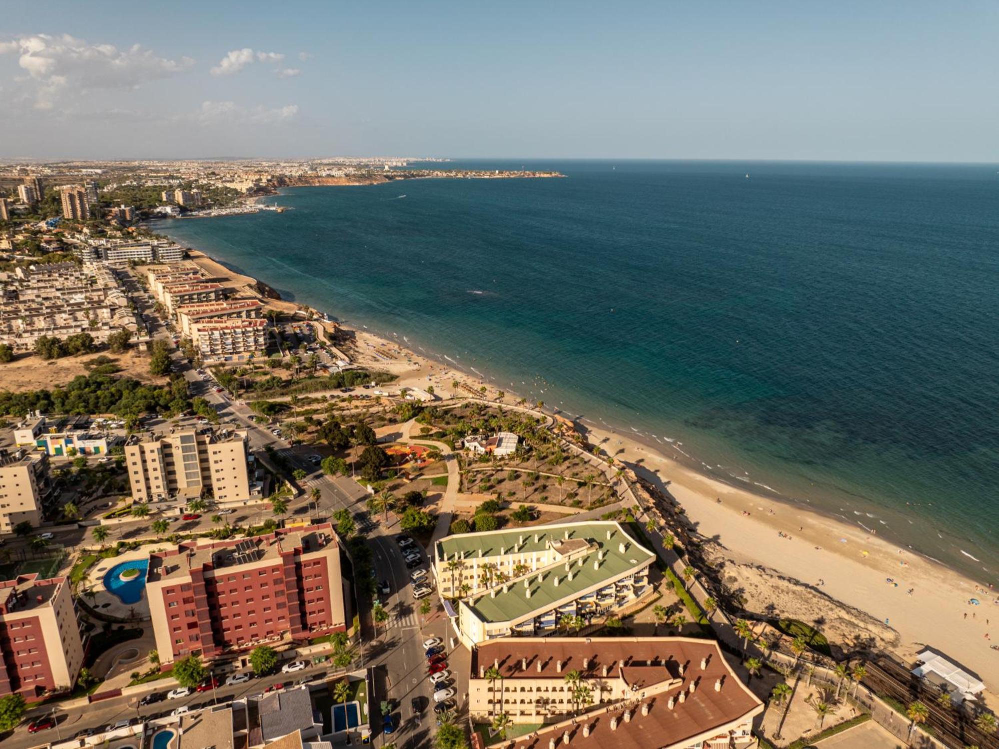 Luxury Apartment in Mil Palmeras