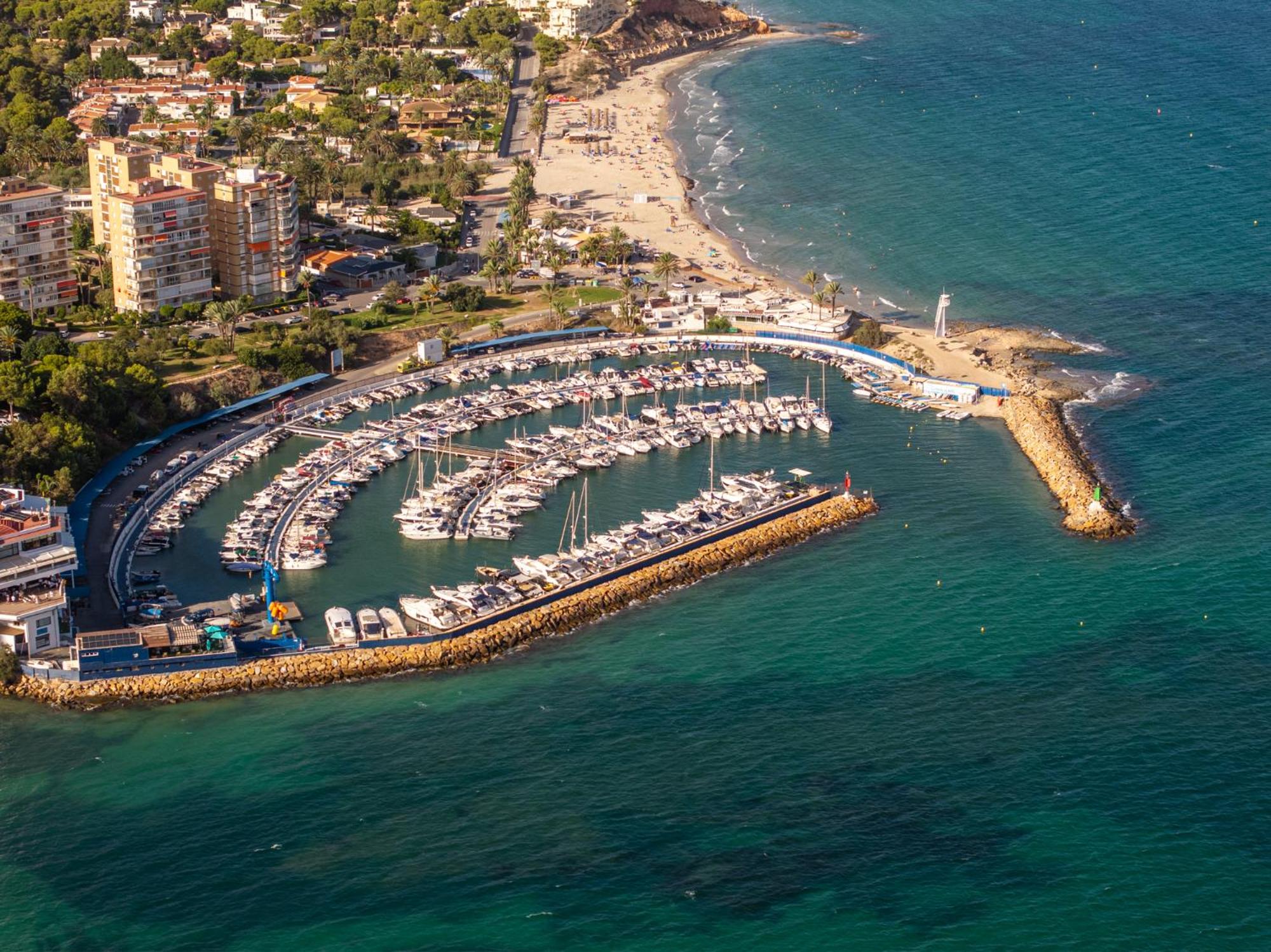Luxury Apartment in Mil Palmeras