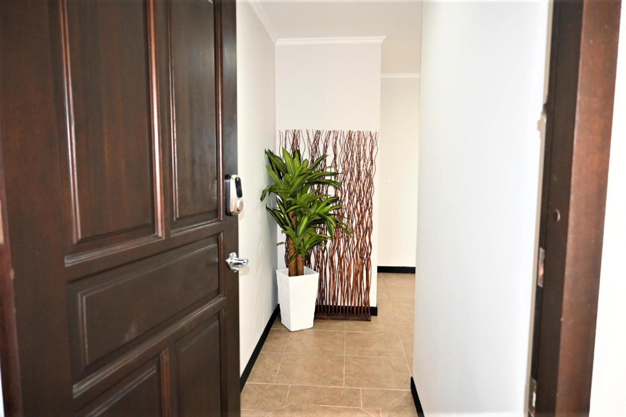 Jacó beachfront condo with beautiful sunsets
