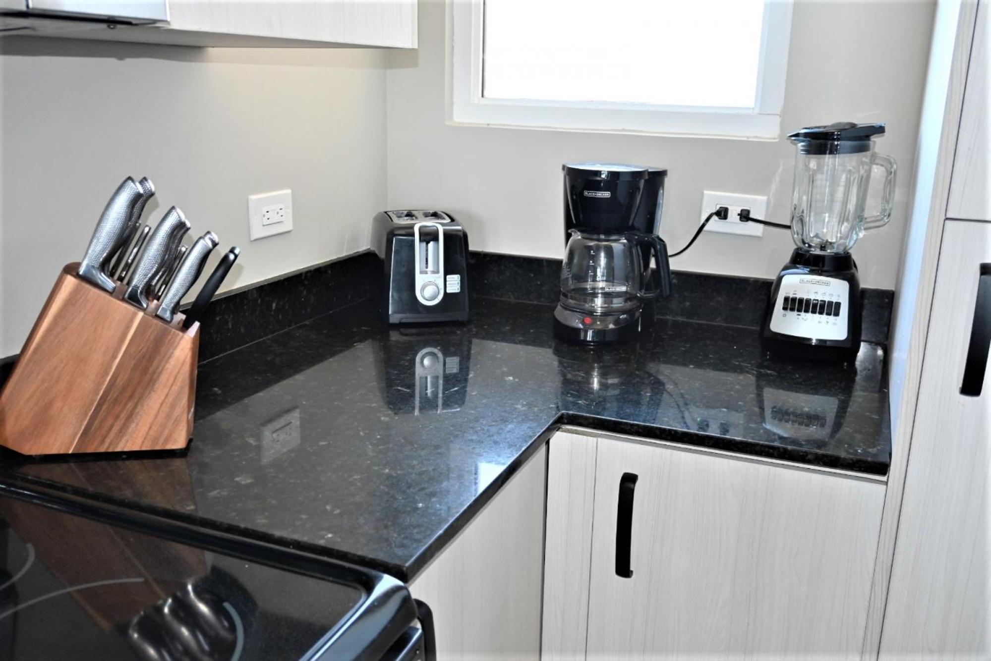 Jacó beachfront condo with beautiful sunsets