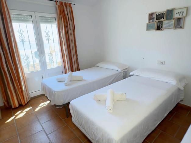 Villa Petra Casa RuRal Piscina parking especial grupos
