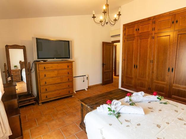 Villa Petra Casa RuRal Piscina parking especial grupos