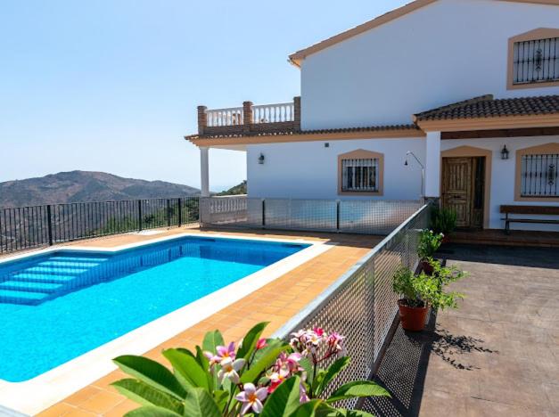 Villa Petra Casa RuRal Piscina parking especial grupos