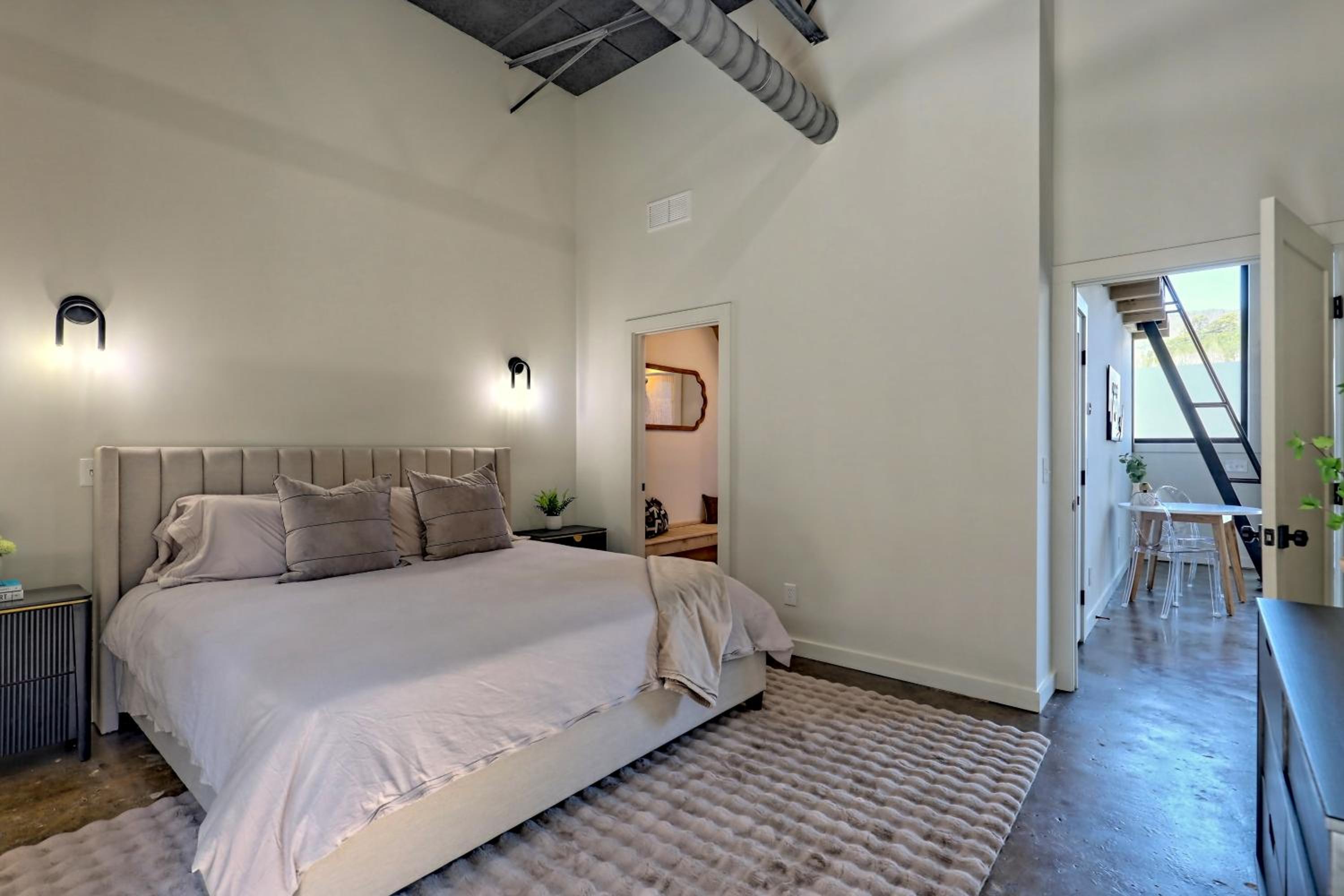 Downtown Clayton Charm Unit 2 view 5