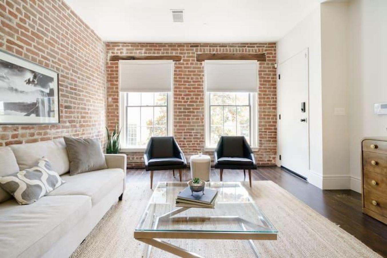 New Orleans Vacations - Charming Cbd 4br On Gravier Near Jazz  Dining - Property Image 1