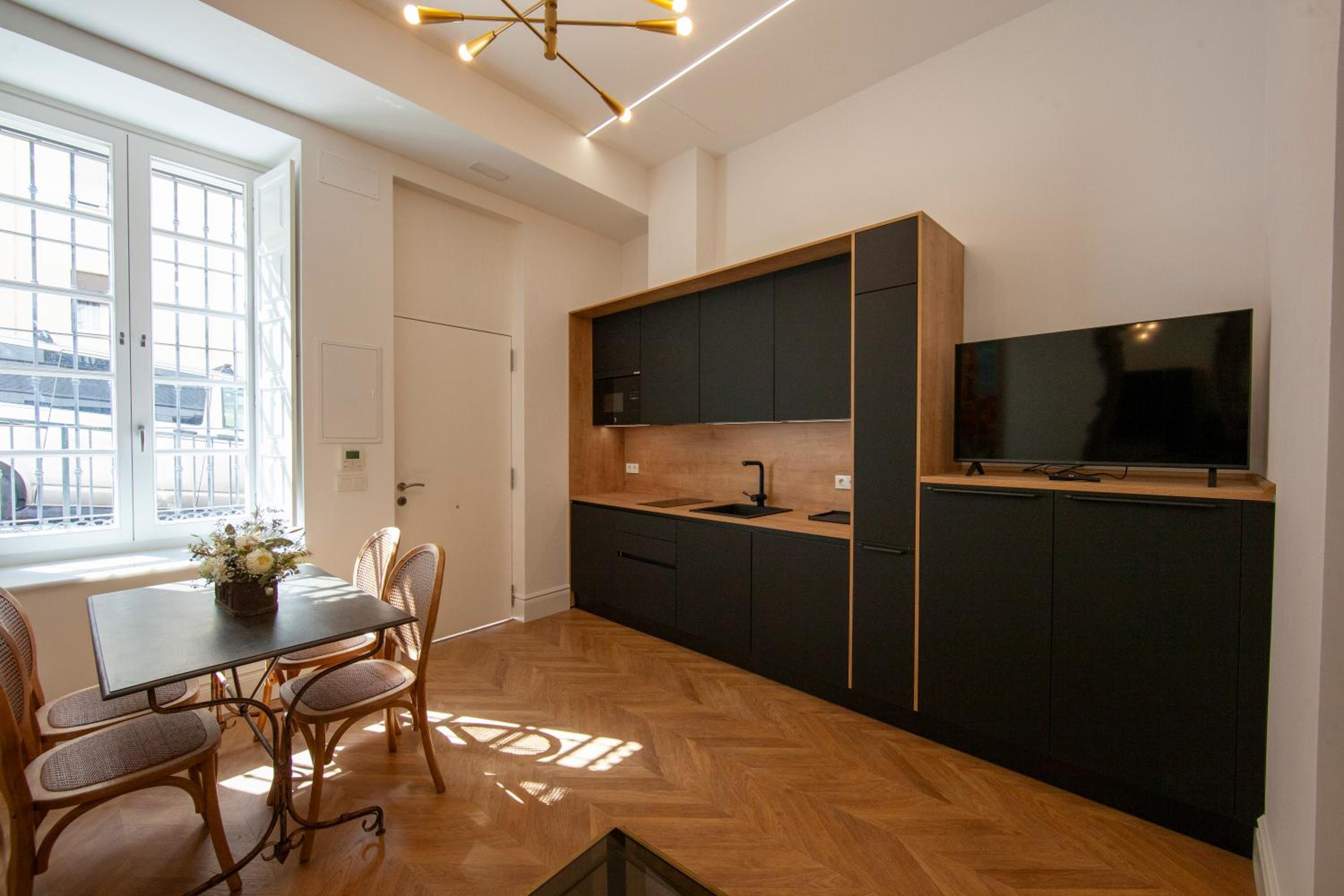 Pries Homes - Center Beach