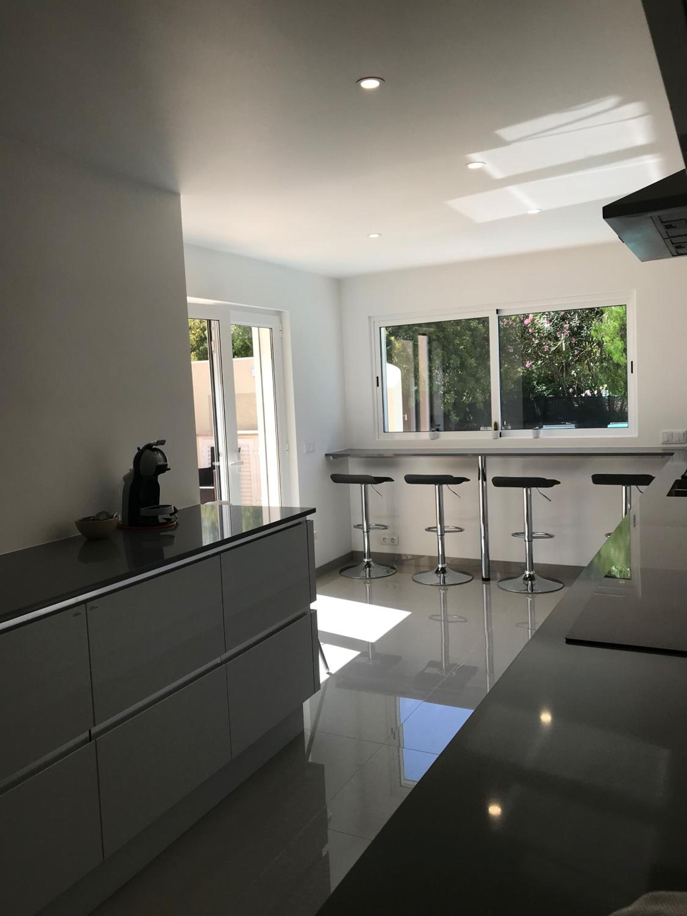 4 Bedroom Villa with Heated Pool close to Old Village view 3